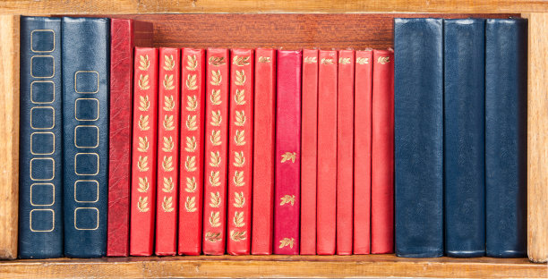 书架上的书图片下载