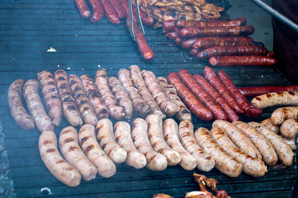 熏香肠烧烤图片下载