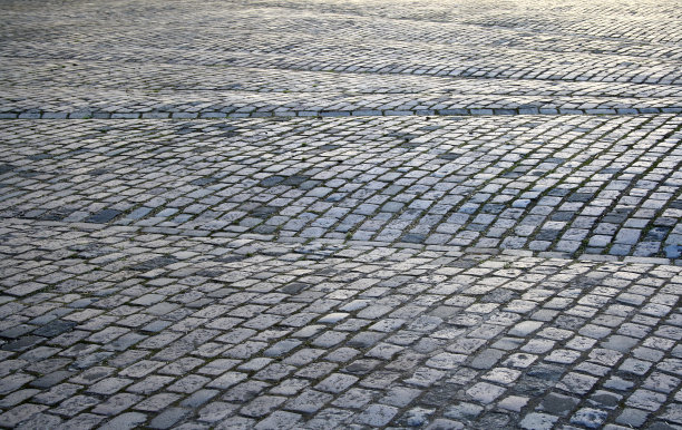 起伏的鹅卵石图片下载