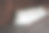 架子上的散焦白色杯子图片下载