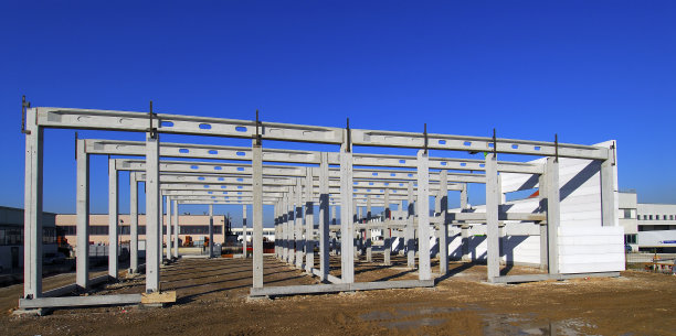 工业棚屋的建造图片下载