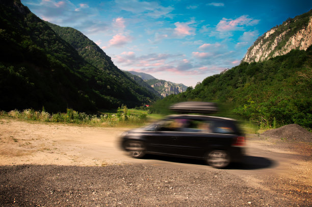 假期乘汽车图片下载