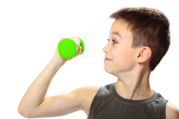 运动的男孩图片下载