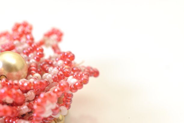 红色的珠子图片下载
