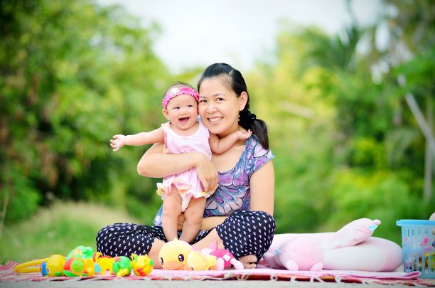 祝妈妈宝宝快乐图片下载