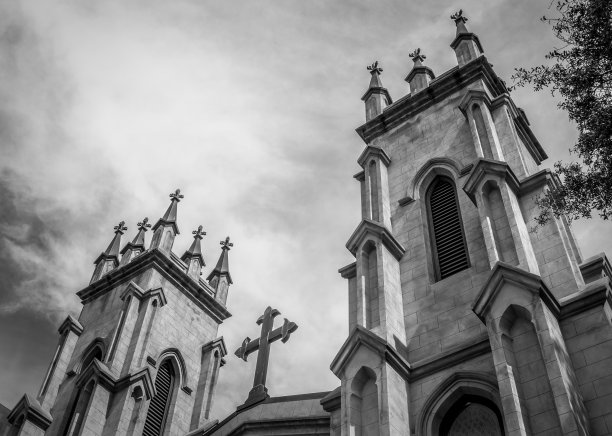 哥特式风格的圣公会教堂图片下载