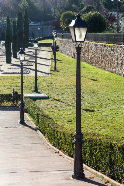 公园里的街灯图片下载
