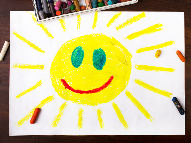 彩色的图画:阳光和快乐的脸图片下载