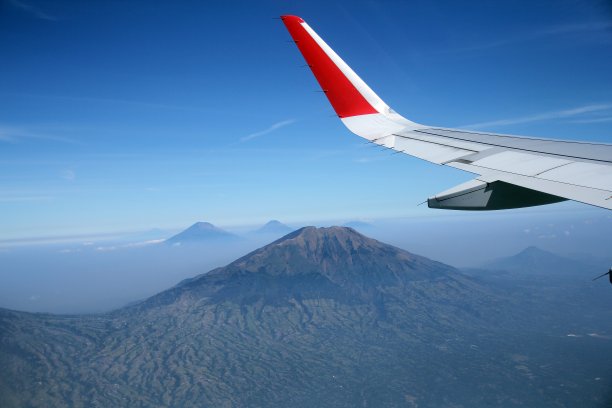 蓝色的天空图片下载