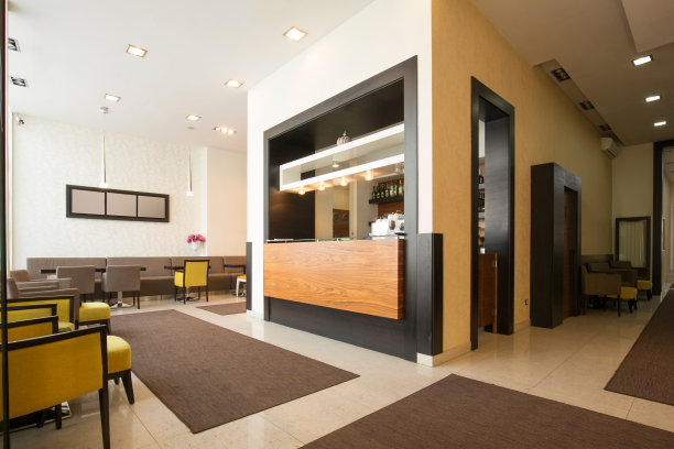 优雅的酒店咖啡厅内饰图片下载