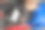 机修工用笔记本电脑修理汽车素材图片