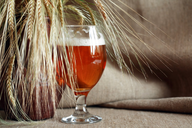 一杯啤酒图片下载