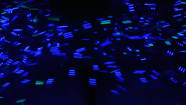 蓝色LED灯线隔离在黑色图片下载