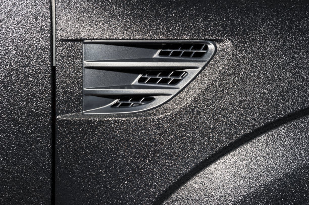 变形的汽车车身图片下载