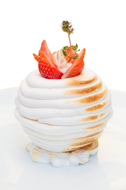 草莓味的迷你pavlova蛋糕图片下载