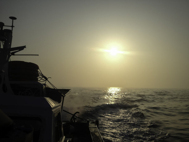 船上的日落图片下载