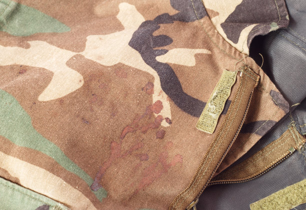 带血军装夹克图片下载