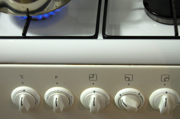 白色的煤气炉图片下载