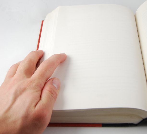 空白页在一个打开的书-拷贝空间图片下载