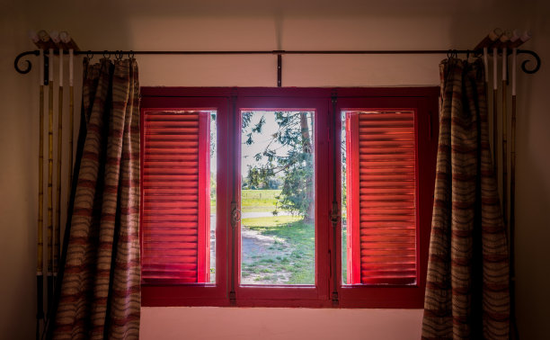 红窗乡村景色。南美洲阿根廷。图片下载