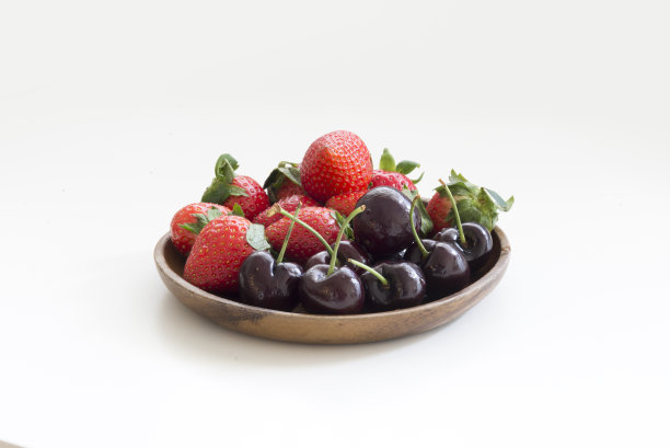 草莓和樱桃图片下载