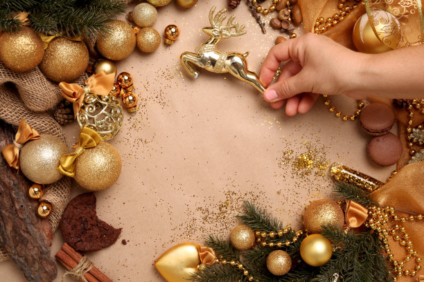 圣诞背景在金色调与鹿图片下载