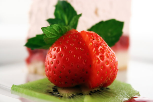 草莓甜点图片下载