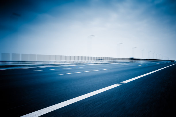 干净的高速公路图片下载