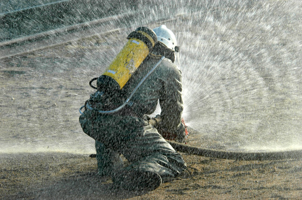 消防队员图片下载