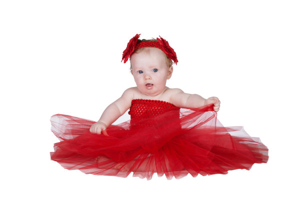 穿红衣服的小女孩图片下载