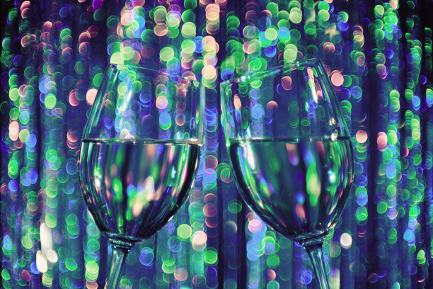 两个酒杯图片下载