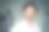 一个成熟的男人在镜头前微笑的特写图片下载