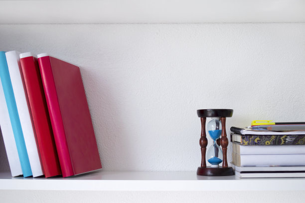 书架上有空位的书图片下载