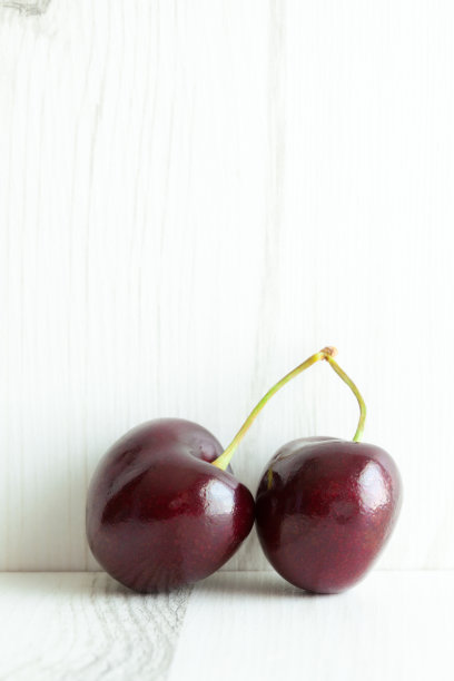 两个加入樱桃图片下载