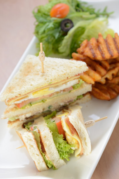 俱乐部三明治配烤鸡肉图片下载