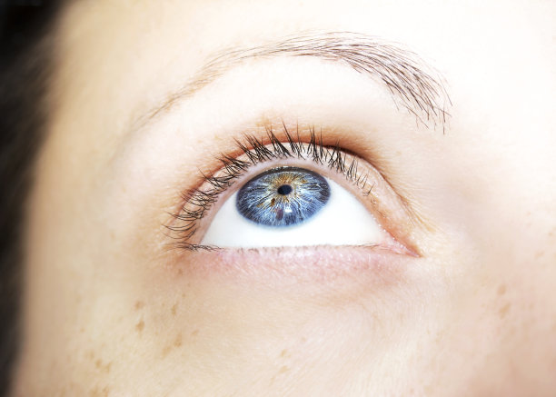 美丽深邃的眼神图片下载