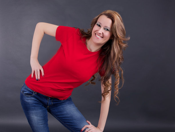 漂亮的女人摆姿势图片下载