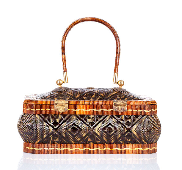 泰国手工精美女子篮子白底，燕图片下载