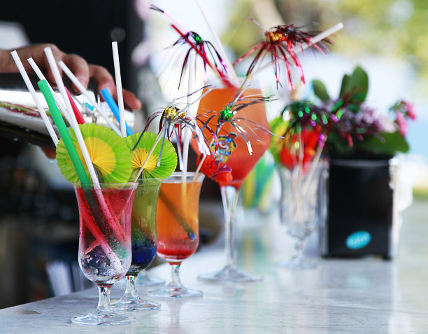 收集鸡尾酒和其他饮料图片下载