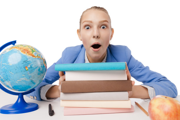 近距离的肖像惊讶不知所措的学生图片下载