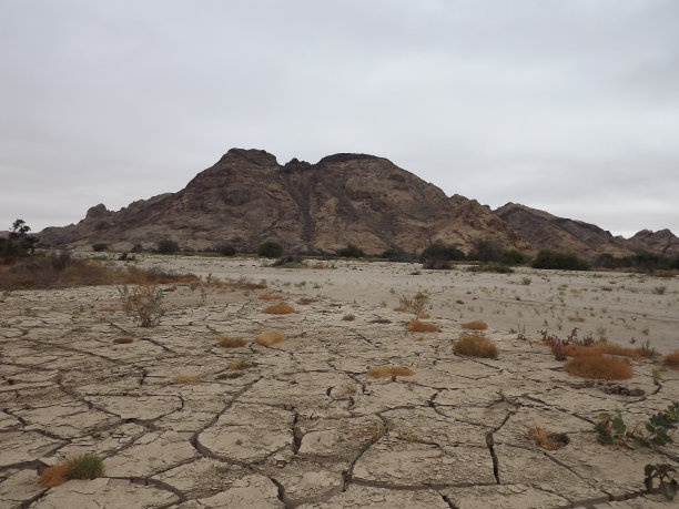 沙漠对天全景图片下载