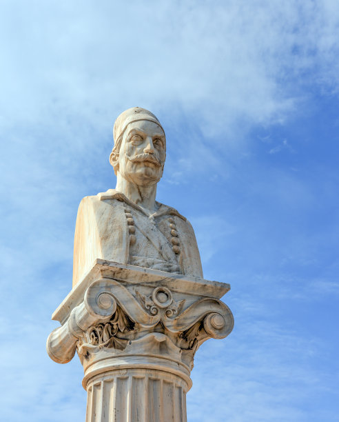 希腊纳夫帕克托斯，不法分子博萨里斯纪念碑图片下载