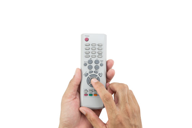 手握电视遥控器的男亚隔离在白色图片下载