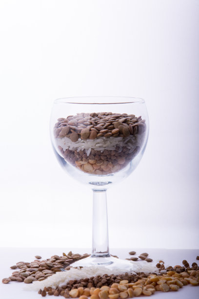 玻璃里有砂砾图片下载