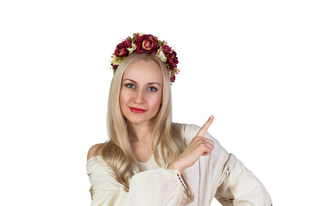 美丽的女孩在乌克兰服装指着她的手指图片下载