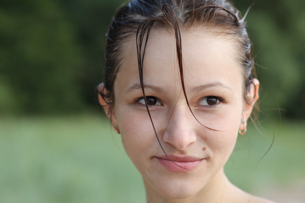 美丽的女孩图片下载