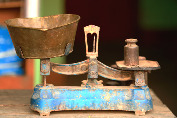 旧的蓝色铁天平。Godawari-Nepal。0958图片下载