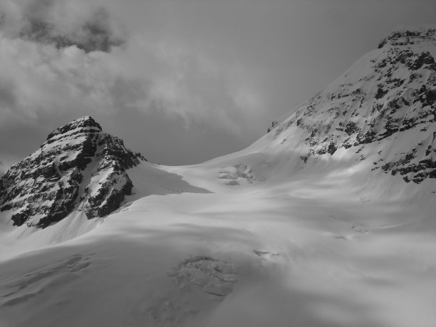 爬山界山图片下载