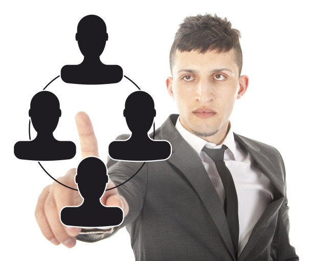 与黑色虚拟朋友隔离在白色背景上的年轻商人图片下载