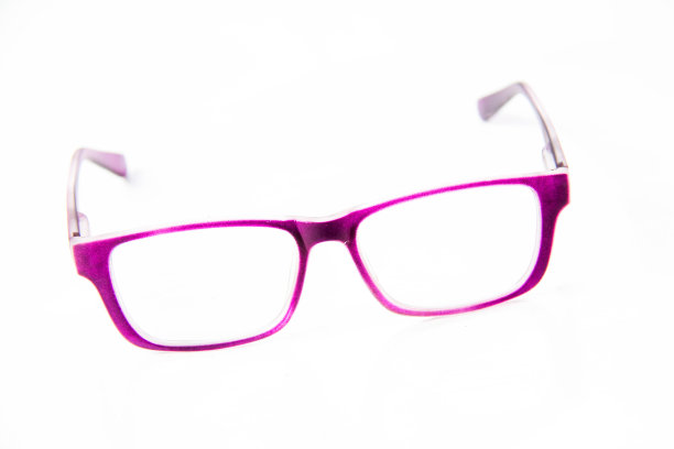 眼镜孤立在白色背景上。图片下载